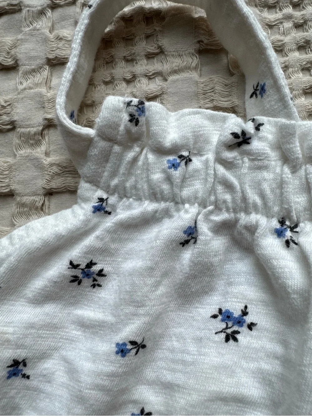 GAP Bundle of Summer Tops — White, Cream, Light Pink